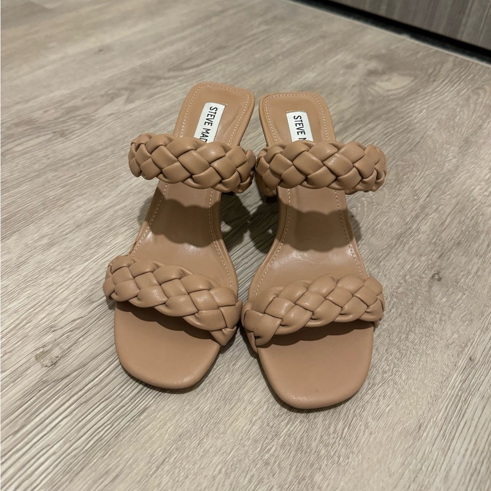 steve madden twisted strap block heel